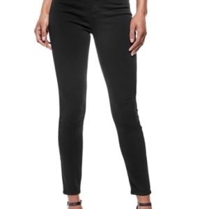 Guess black jeans (NWOT)